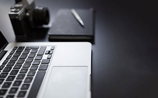 配资股票网:股票软件app排行榜前十名-市值蒸发5000亿美元后 特斯拉全面转型！马斯克豪赌机器人：五年内年产100万台